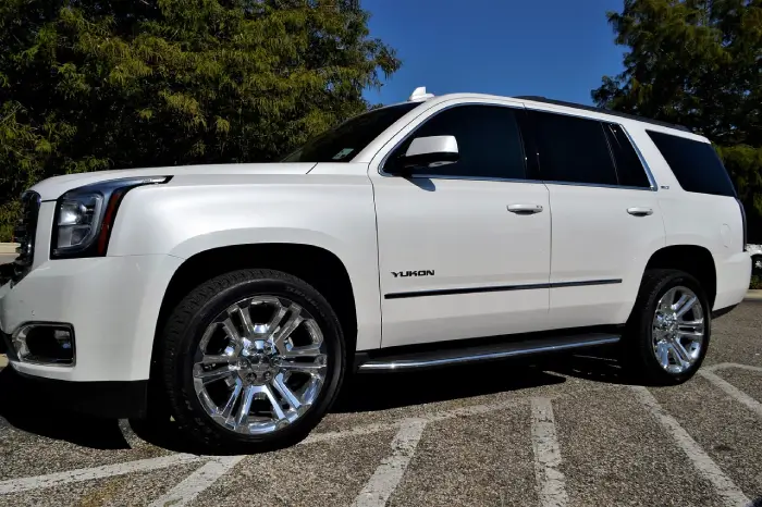 Free Gmc Yukon Sports Utility Vehicle photo and picture