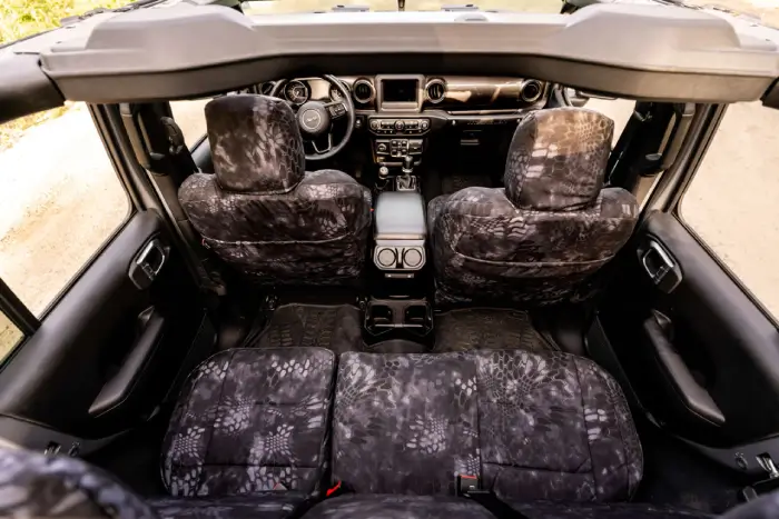 are-there-any-back-seat-covers-for-dogs-that-also-have-side-protection-for-doors.jpg